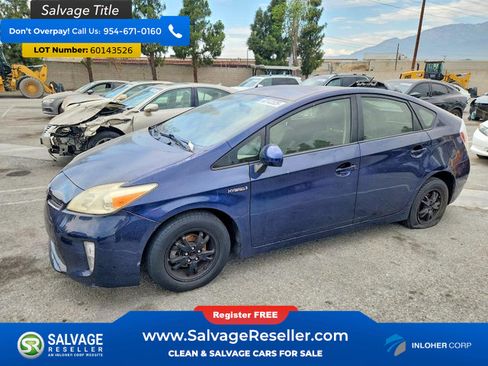 Used 2014 Toyota Prius Two FWD image 1