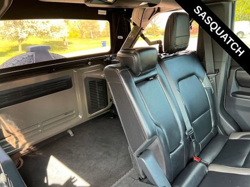 Used 2025 Ford Bronco Outer Banks w/ Sasquatch Package AWD/4WD image 34