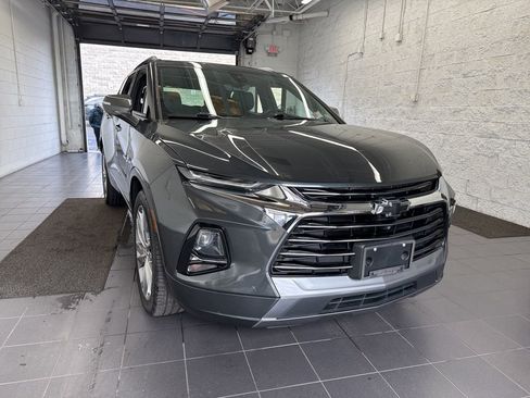 Used 2019 Chevrolet Blazer Premier w/ Sun and Wheels Package image 2