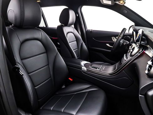 Used 2022 Mercedes-Benz GLC 300 image 7