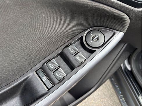 Used 2014 Ford Focus Titanium FWD image 17