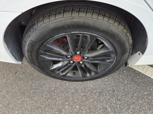 Used 2017 Toyota Camry SE image 11