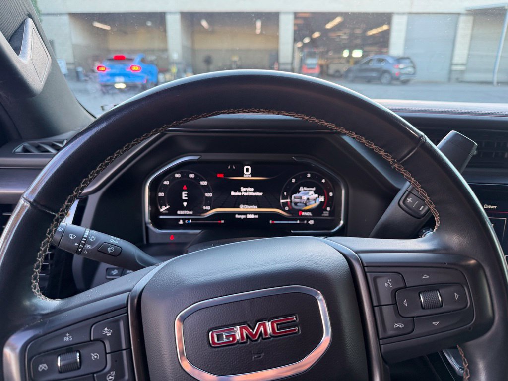 Used 2024 GMC Sierra 2500 AT4 w/ Technology Package AWD/4WD image 5