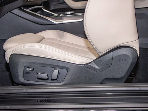 Used 2025 BMW 230i xDrive Coupe w/ Premium Package image 15