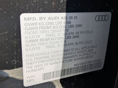 New 2025 Audi Q3 2.0T Premium image 17