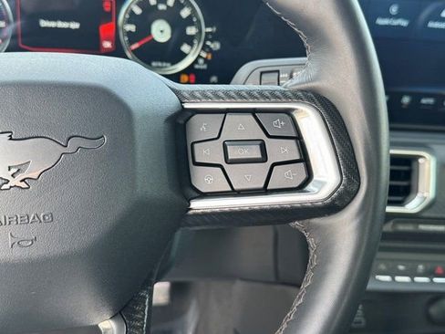 Used 2025 Ford Mustang Premium image 29