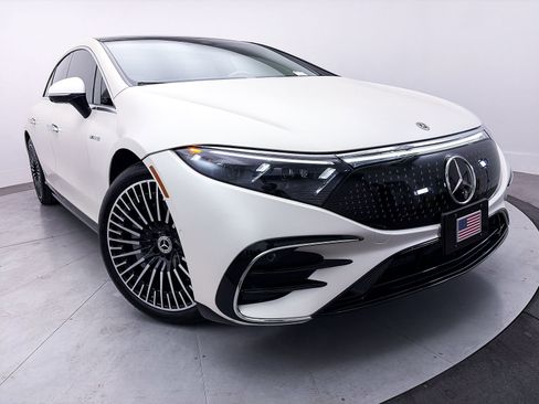 Used 2022 Mercedes-Benz EQS 450+ Sedan image 9