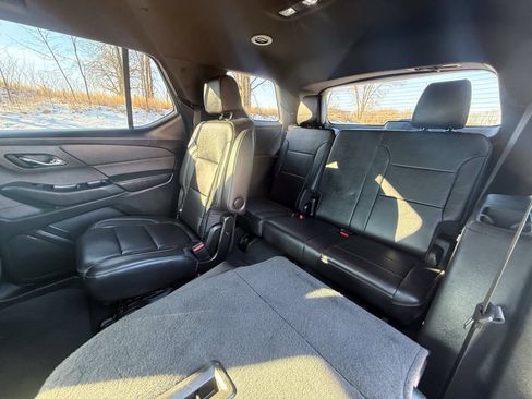 Used 2023 Chevrolet Traverse LT AWD/4WD image 11