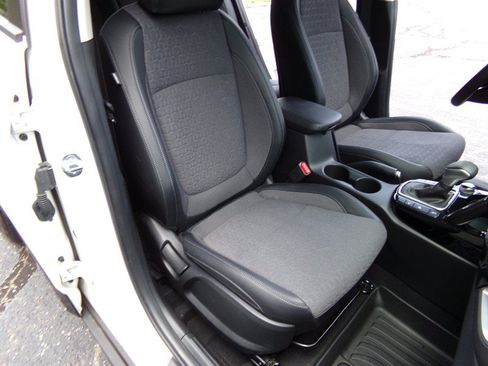 Used 2025 Kia Seltos S AWD/4WD image 15