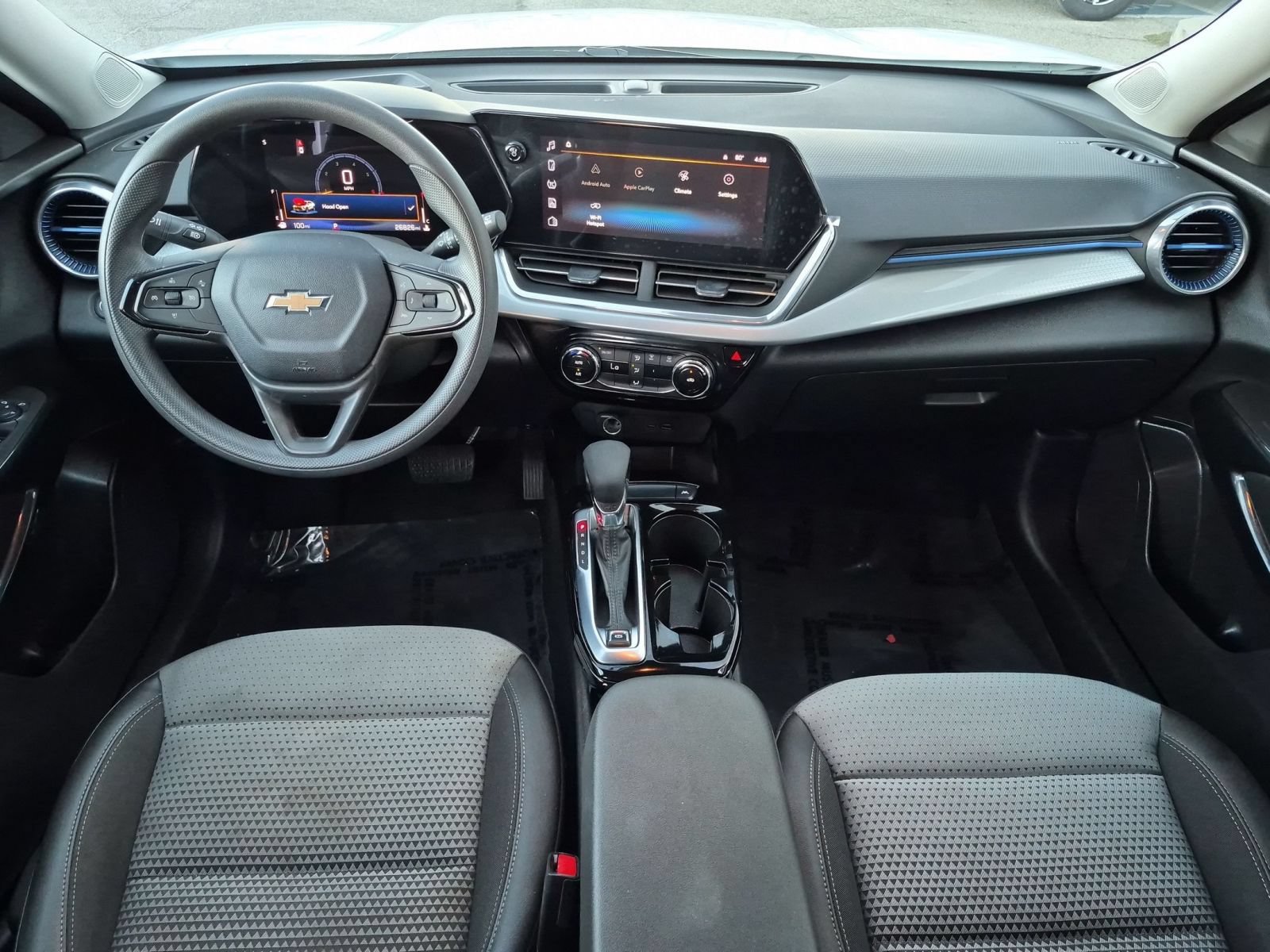 Used 2024 Chevrolet Trax LT FWD image 23