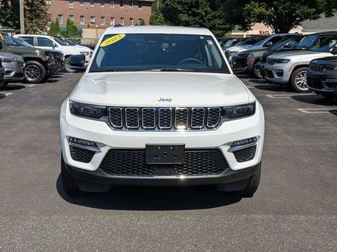 Certified 2023 Jeep Grand Cherokee Limited w/ Trailer Tow Prep Group (B) AWD/4WD image 8
