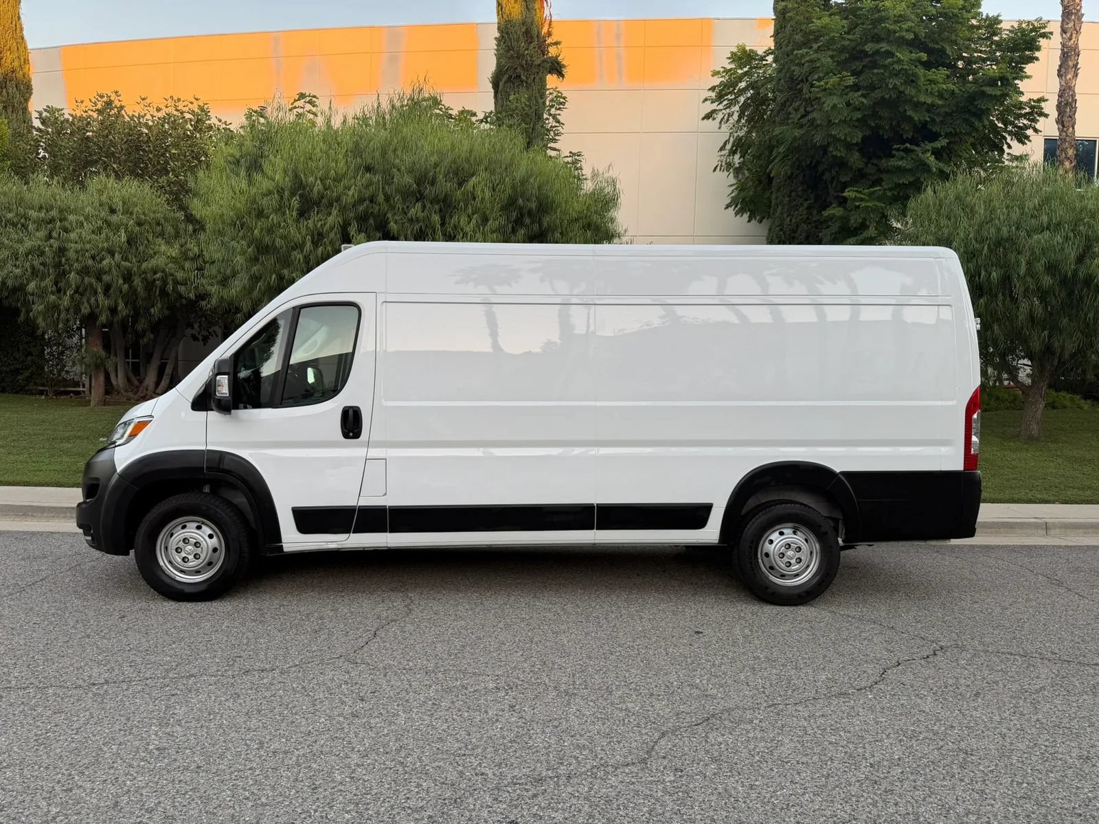 Used 2023 RAM ProMaster 3500 FWD image 10