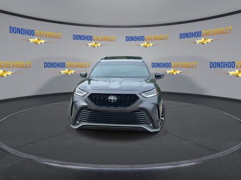 Used 2022 Toyota Highlander XSE FWD image 6
