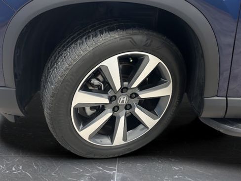 Used 2024 Honda Pilot Elite image 36