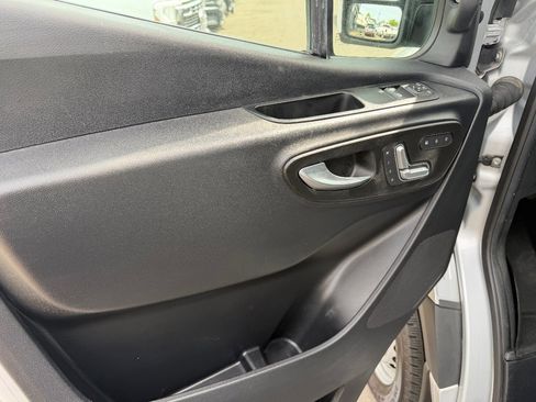 Used 2019 Mercedes-Benz Sprinter 2500 image 14
