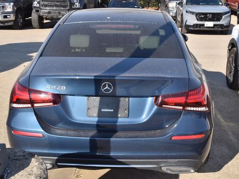 Used 2022 Mercedes-Benz A 220 image 8