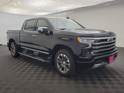 Used 2024 Chevrolet Silverado 1500 High Country w/ Technology Package image 6