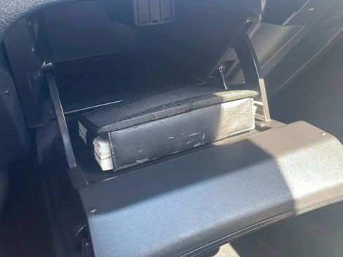 Used 2012 Nissan Juke SV image 31