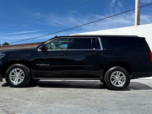 Used 2019 Chevrolet Suburban LT image 6