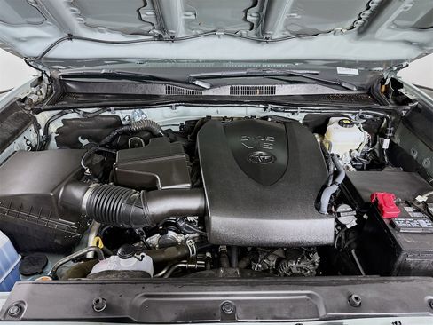 Used 2023 Toyota Tacoma TRD Off-Road image 28