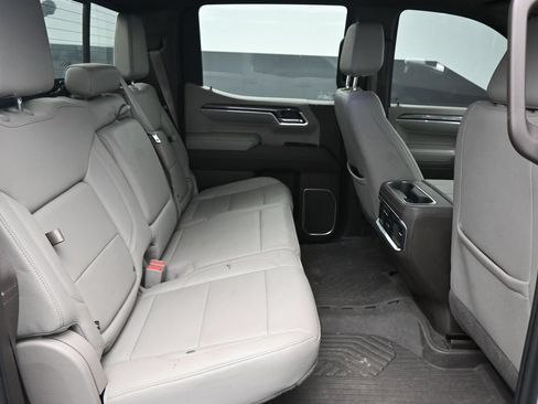 Used 2022 Chevrolet Silverado 1500 LTZ w/ LTZ Premium Package AWD/4WD image 11