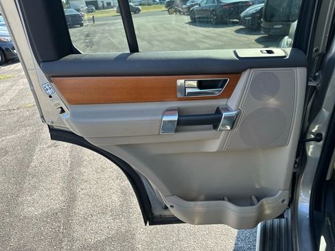 Used 2011 Land Rover LR4 HSE LUX image 22