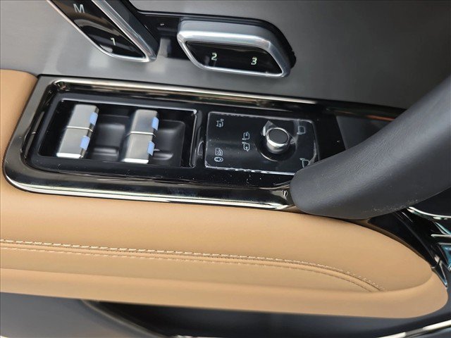 New 2027 Land Rover Range Rover Sport SE AWD/4WD image 26