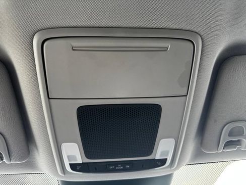 Used 2023 Honda Pilot EX-L image 32