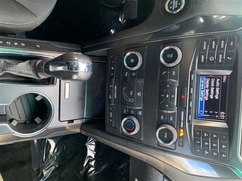 Used 2019 Ford Explorer XLT image 20