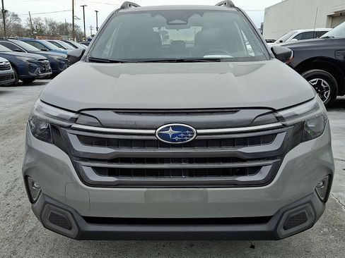 Certified 2025 Subaru Forester Limited image 2