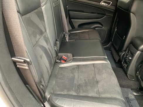 Used 2021 Jeep Grand Cherokee Laredo X image 15