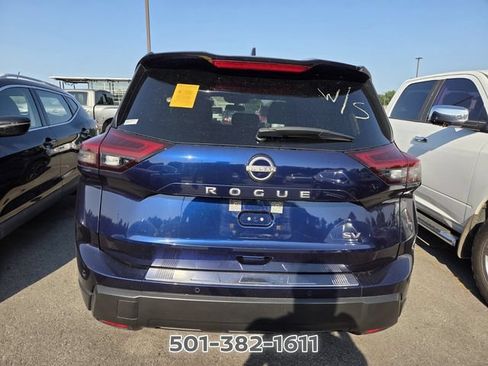 Used 2024 Nissan Rogue SV FWD image 3