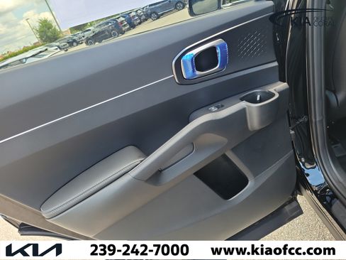 New 2026 Kia Sorento LX FWD image 11