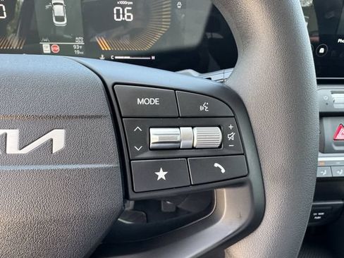 New 2026 Kia K4 FWD image 31