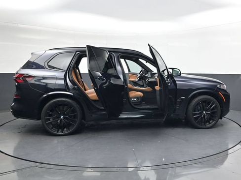 Used 2024 BMW X5 M60i AWD/4WD image 56