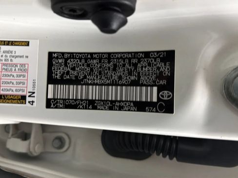 Used 2021 Toyota C-HR LE FWD image 25