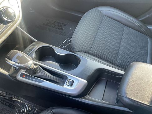 Used 2025 Buick Envista Preferred image 41