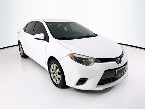 Used 2015 Toyota Corolla LE image 1