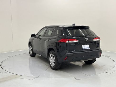 Used 2023 Toyota Corolla Cross L image 3