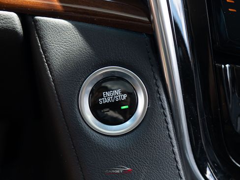Used 2019 Cadillac Escalade ESV Premium Luxury AWD/4WD image 32