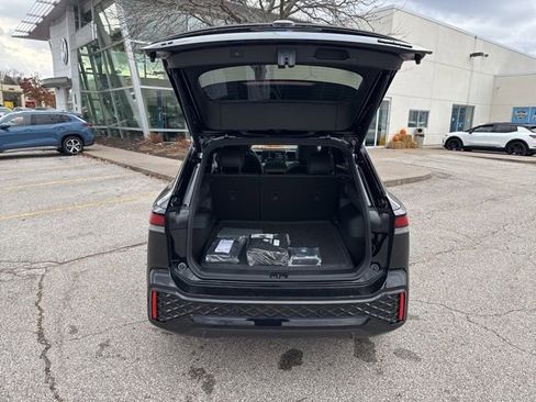 New 2026 Volkswagen Tiguan SE R-Line image 47