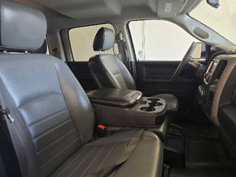 Used 2022 RAM 1500 Tradesman w/ Chrome Appearance Group AWD/4WD image 19