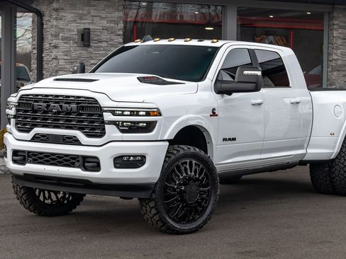 Used 2026 RAM 3500 Limited image 5