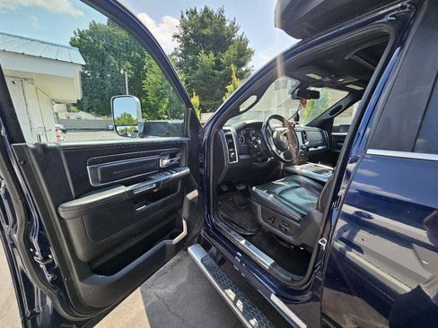 Used 2017 RAM 3500 Laramie Longhorn AWD/4WD image 18