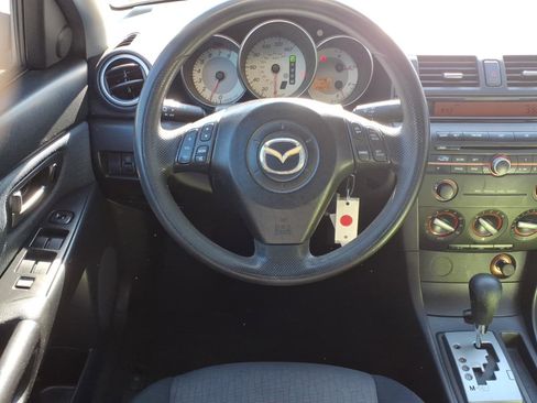 Used 2007 MAZDA MAZDA3 i Touring FWD image 5