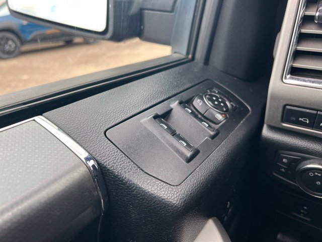 Used 2015 Ford F150 Lariat AWD/4WD image 23