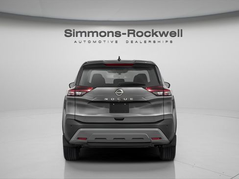 Used 2023 Nissan Rogue S image 8