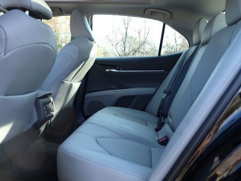 Used 2021 Toyota Camry XSE image 32