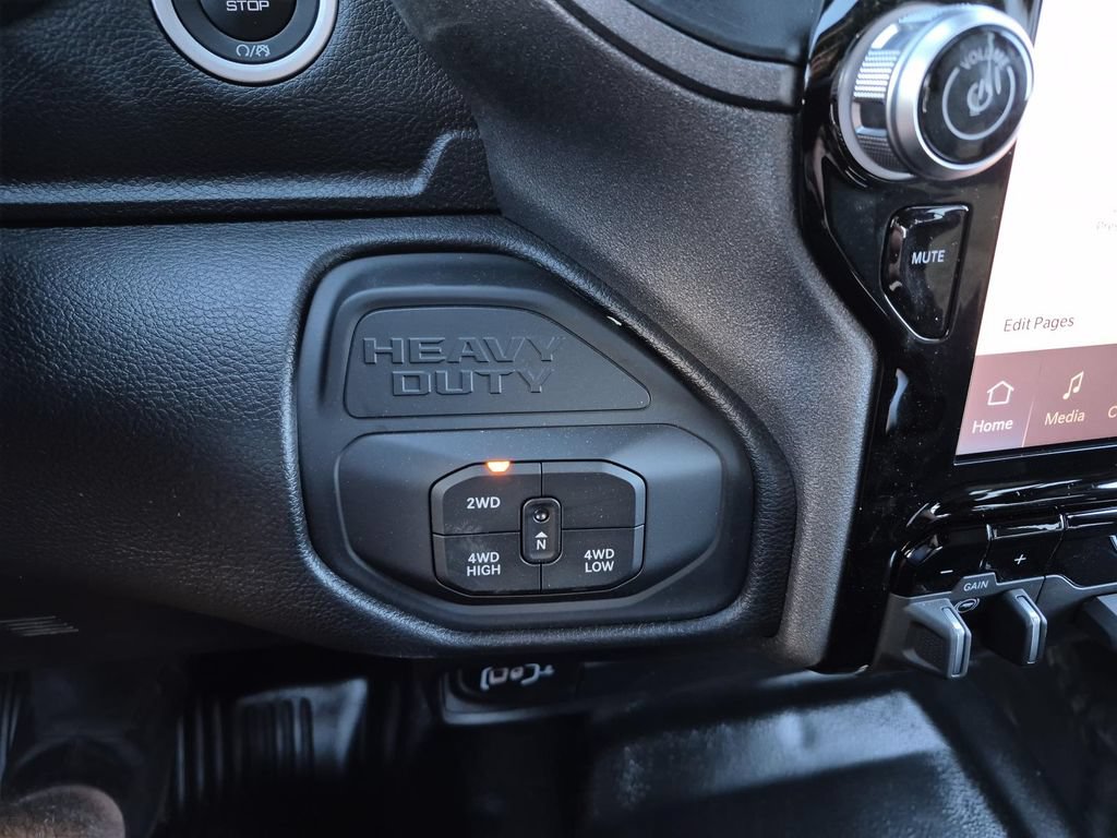 New 2026 RAM 3500 Tradesman AWD/4WD image 16