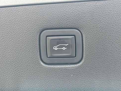 Used 2020 Chevrolet Blazer RS FWD image 21